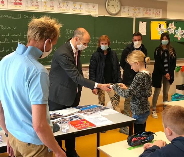 Pose de la première pierre du projet CENTRE-VILLAGE