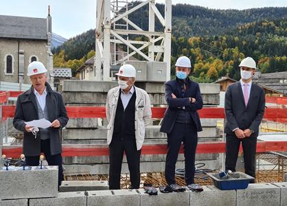Pose de la première pierre du projet CENTRE-VILLAGE