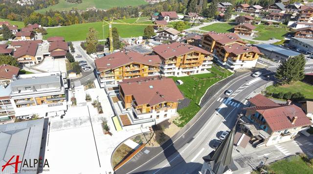 CENTRE-VILLAGE